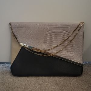 Sfera Femme Collection Clutch on Chain